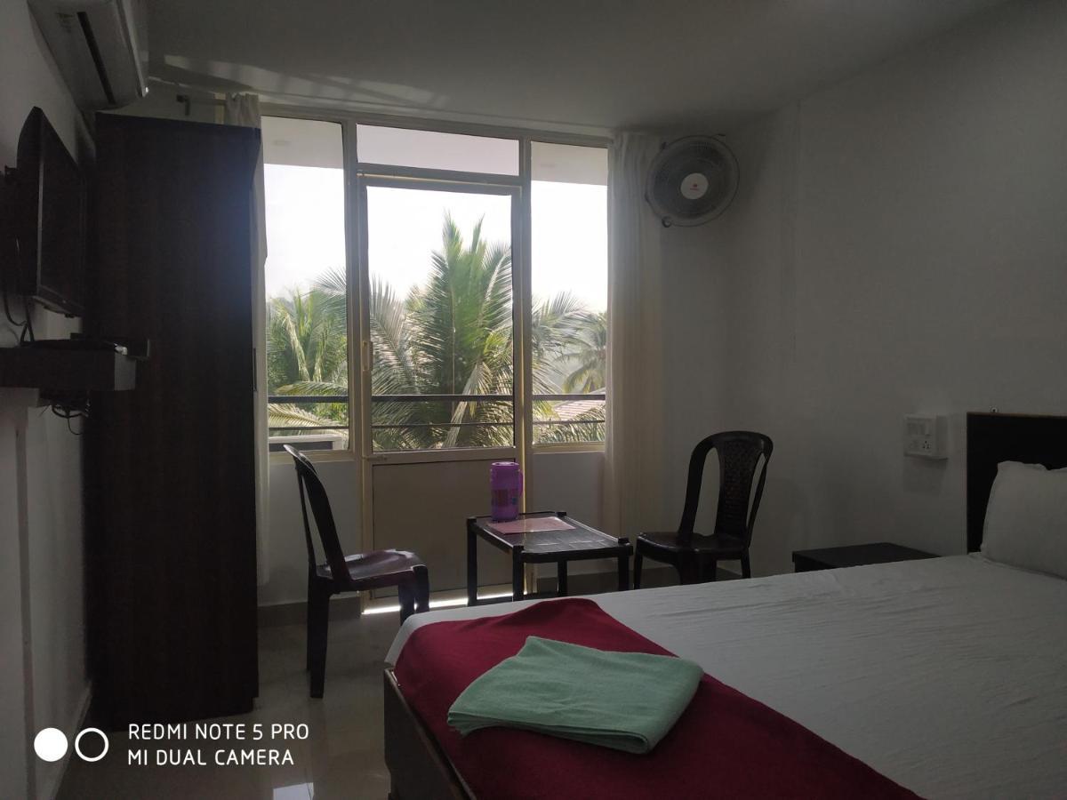 Bliss Holiday In Калангуте Екстериор снимка