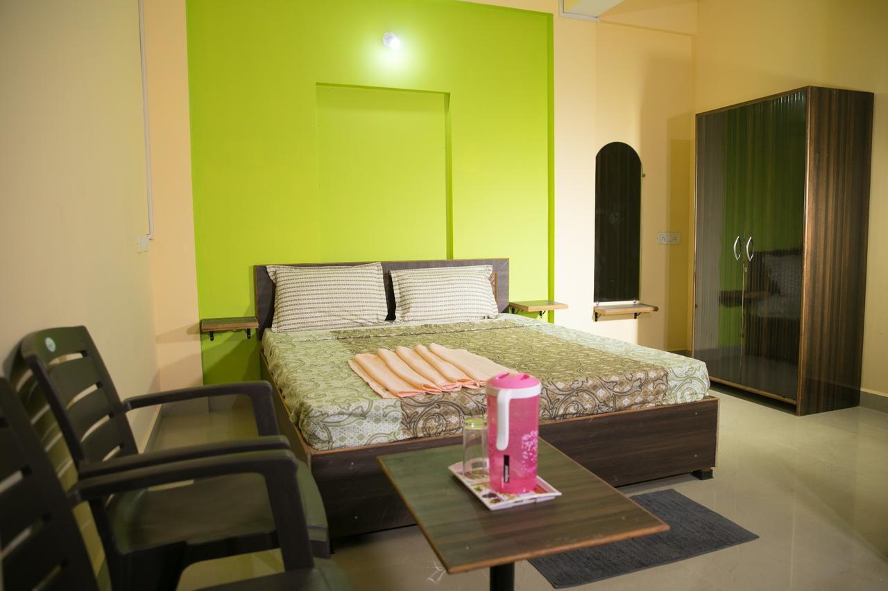 Bliss Holiday In Калангуте Екстериор снимка