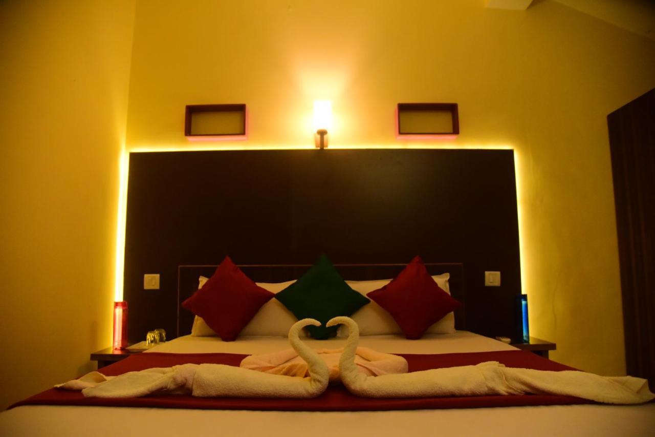 Bliss Holiday In Калангуте Екстериор снимка