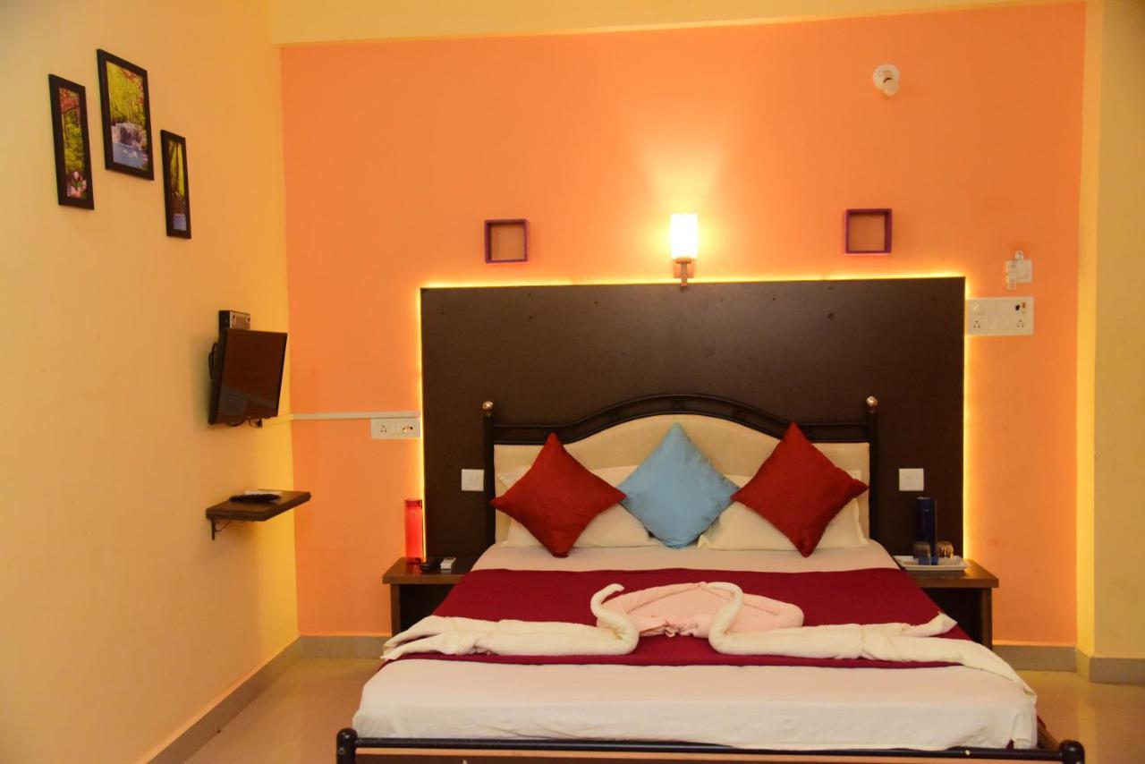 Bliss Holiday In Калангуте Екстериор снимка